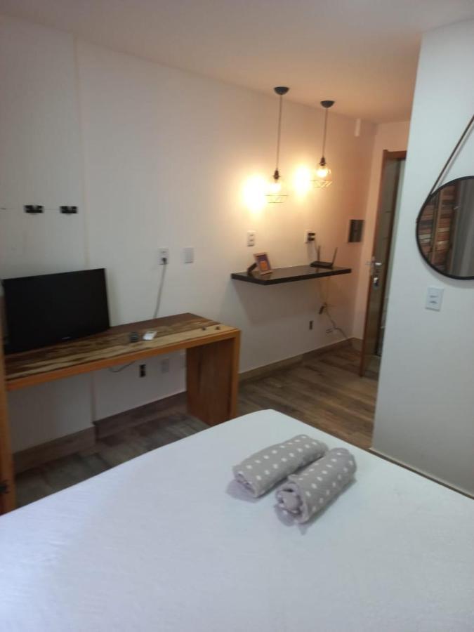 Flat Beverly Hills 401a